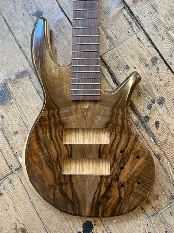 PROGRESS SERIES IV CUSTOM 5 STRING - Ser. No. 4458