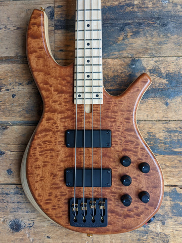 PROGRESS SERIES IV - STANDARD | 4 STRING - QUILTED MAHOGANY (SN. 4277)